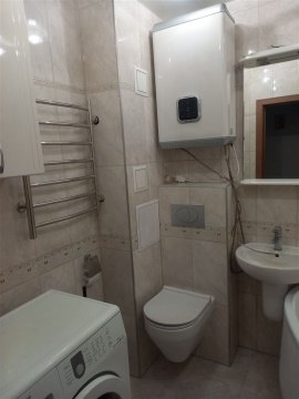 1-к квартира, 10/10 эт., 42м²