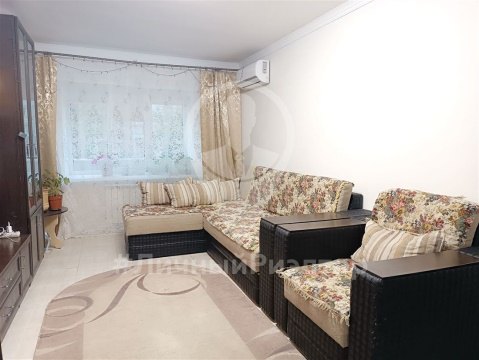 2-к квартира, 2/10 эт., 71м²