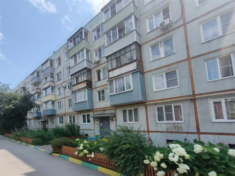 3-к квартира, 1/5 эт., 62м²