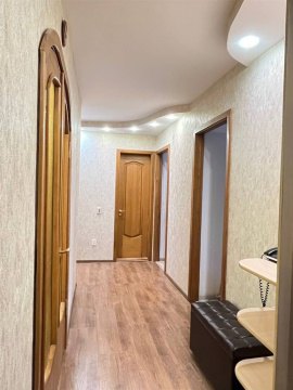 4-к квартира, 3/10 эт., 80м²