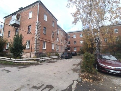 3-к квартира, 3/3 эт., 64м²