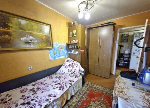 2-к квартира, 5/5 эт., 45м²