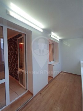 2-к квартира, 9/10 эт., 60м²