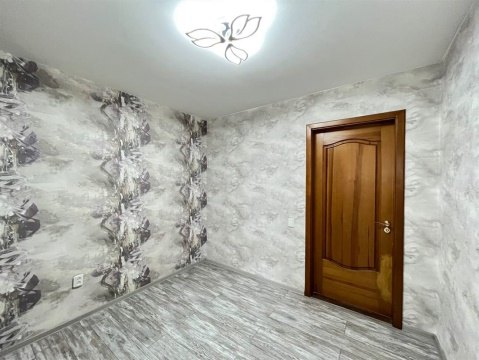 4-к квартира, 3/10 эт., 80м²