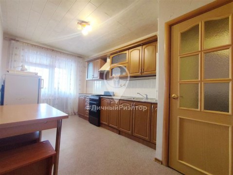 1-к квартира, 4/10 эт., 40м²