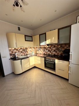 1-к квартира, 6/16 эт., 40м²