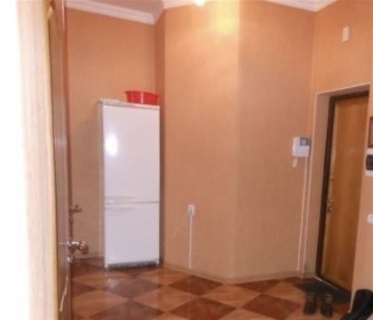 3-к квартира, 1/2 эт., 79м²