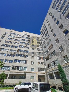 2-к квартира, 8/10 эт., 64м²