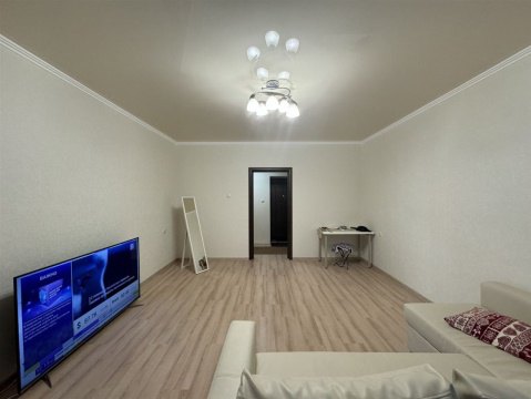 2-к квартира, 1/3 эт., 64м²