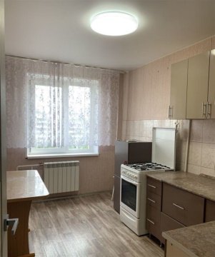 3-к квартира, 10/10 эт., 64м²