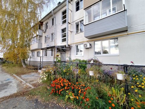 3-к квартира, 1/3 эт., 51м²