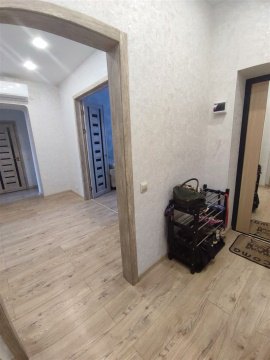 4-к квартира, 2/3 эт., 104м²