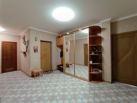 3-к квартира, 3/17 эт., 85м²