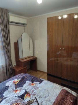 2-к квартира, 1/4 эт., 50м²