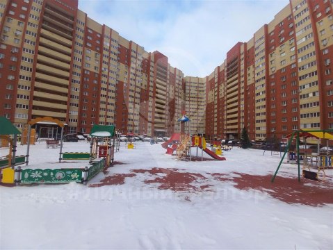 2-к квартира, 8/15 эт., 70м²