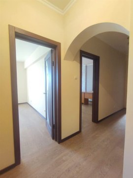 2-к квартира, 5/5 эт., 71м²