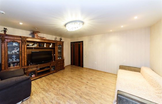 1-к квартира, 4/10 эт., 44м²