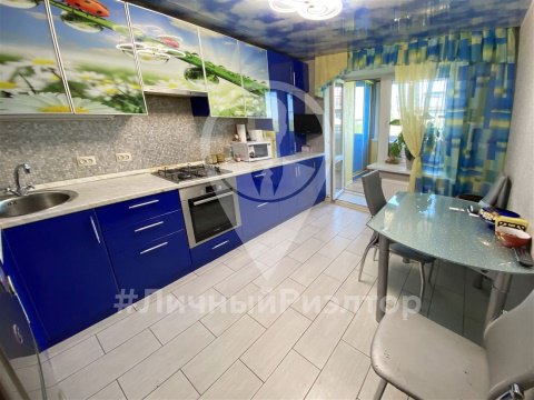 3-к квартира, 5/11 эт., 90м²