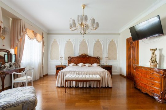 3-к квартира, 7/10 эт., 174м²