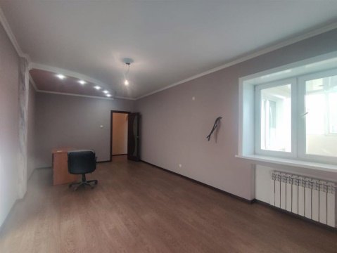 2-к квартира, 5/5 эт., 71м²