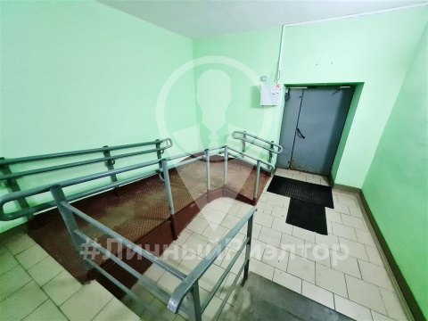 1-к квартира, 10/10 эт., 42м²