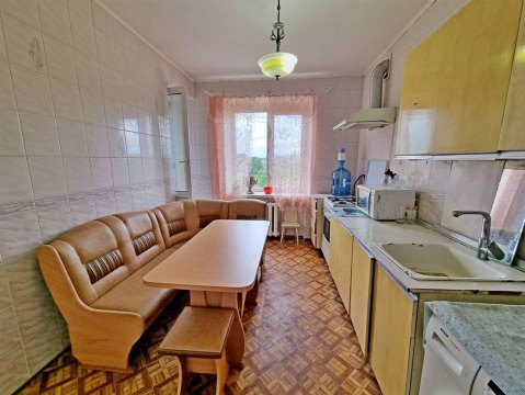 3-к квартира, 5/6 эт., 59м²