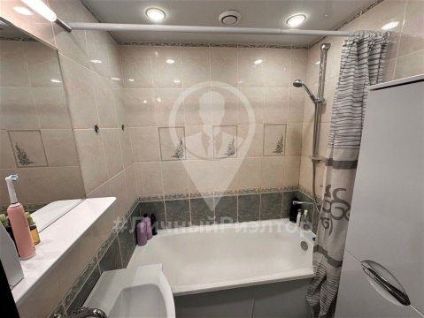 3-к квартира, 10/10 эт., 76м²