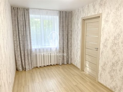 2-к квартира, 2/5 эт., 40м²