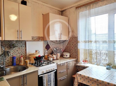 3-к квартира, 5/5 эт., 61м²