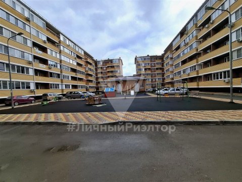 2-к квартира, 6/6 эт., 58м²