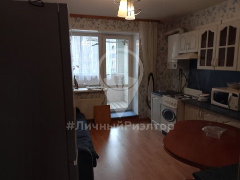 1-к квартира, 4/10 эт., 52м²