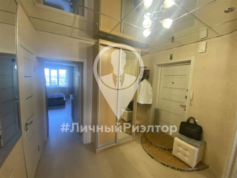 2-к квартира, 1/10 эт., 52м²