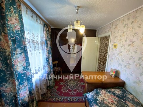 3-к квартира, 5/5 эт., 51м²