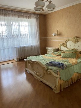 3-к квартира, 4/5 эт., 80м²