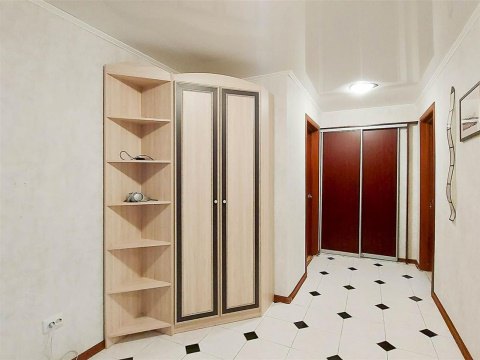 3-к квартира, 9/10 эт., 68м²