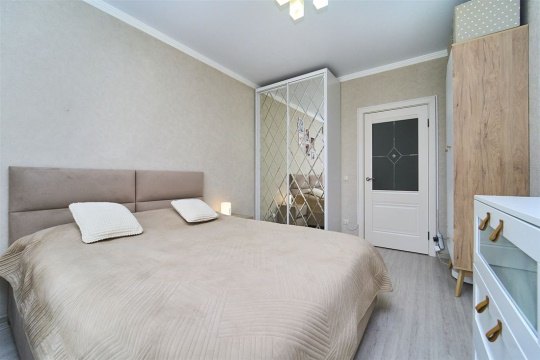 2-к квартира, 3/17 эт., 55м²