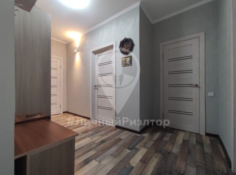 2-к квартира, 4/7 эт., 56м²