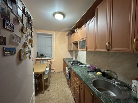 3-к квартира, 4/5 эт., 60м²