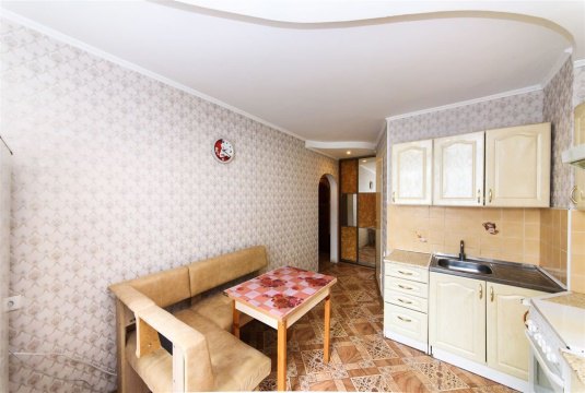 2-к квартира, 1/10 эт., 54м²